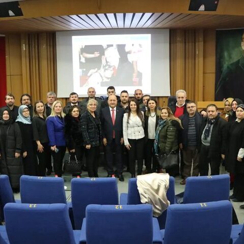 Marmara Bölgesi Genişletilmiş Sosyal Politikalar Başkanları Toplantısı" kapsamında #Çanakkale İl-İlçe 3 kademe Sosyal Politikalar Başkanları, İl-İlçe EKM ve YKM Başkanlarımızla bir araya geldik.